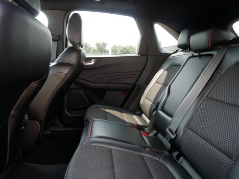 Certified 2023 Ford Escape ST-Line w/ Tech Pack #1 AWD/4WD image 8