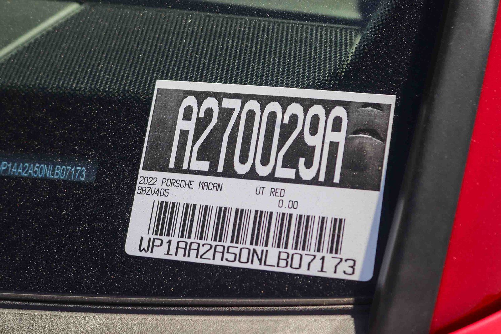 Used 2022 Porsche Macan AWD/4WD image 30