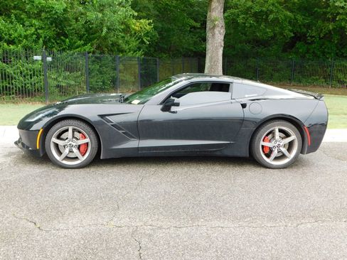 Used 2015 Chevrolet Corvette Stingray Coupe w/ 2LT Preferred Equipment Group RWD image 2