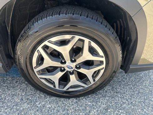 Used 2022 Subaru Forester Premium image 17