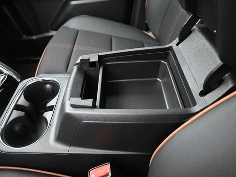 New 2025 GMC Canyon AT4 w/ Nightfall Edition image 17