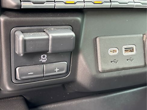 Used 2020 Chevrolet Silverado 1500 LT Trail Boss image 22