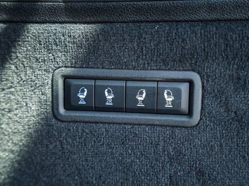 Used 2023 Jeep Grand Wagoneer 4WD w/ Flexible Seating Group image 11
