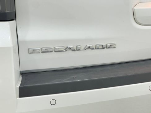 Used 2019 Cadillac Escalade Premium Luxury image 41