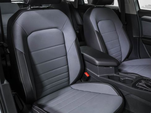 New 2026 Volkswagen Jetta SE FWD image 43