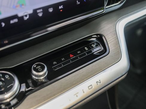 Used 2025 Ford Expedition Max Platinum w/ Driver's Package image 20