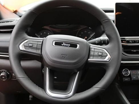 New 2026 Jeep Compass Latitude w/ Sun and Sound Group AWD/4WD image 28