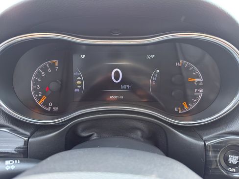 Used 2019 Jeep Grand Cherokee Altitude image 17