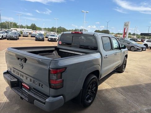 New 2026 Nissan Frontier SV image 4
