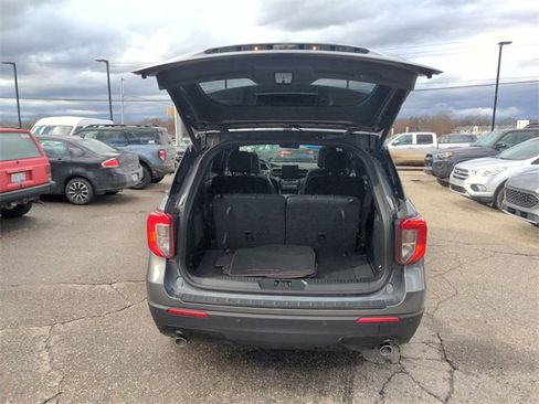Certified 2022 Ford Explorer ST-Line image 13