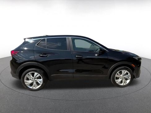 Used 2025 Buick Encore GX Preferred AWD/4WD image 16