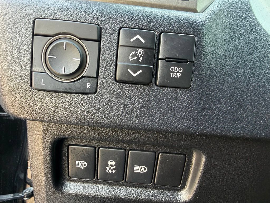 Used 2020 Lexus GX 460 Premium w/ Premium Package AWD/4WD image 22
