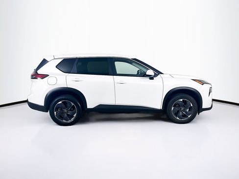 Used 2025 Nissan Rogue SV AWD/4WD image 10