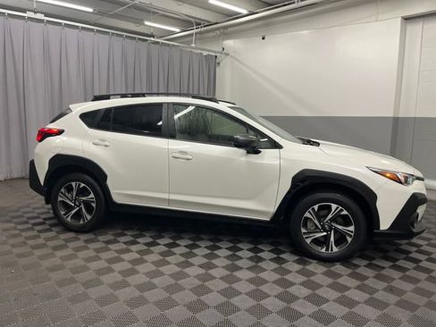 Used 2024 Subaru Crosstrek 2.0i Premium AWD/4WD image 3