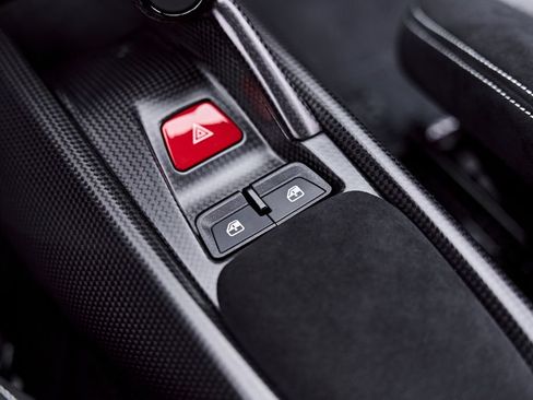 Used 2020 Ferrari 488 Pista Coupe RWD image 90