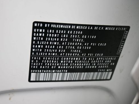 Used 2020 Volkswagen Tiguan SE R-Line image 25