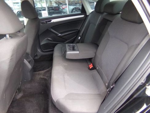 Used 2016 Volkswagen Passat 1.8T S FWD image 17