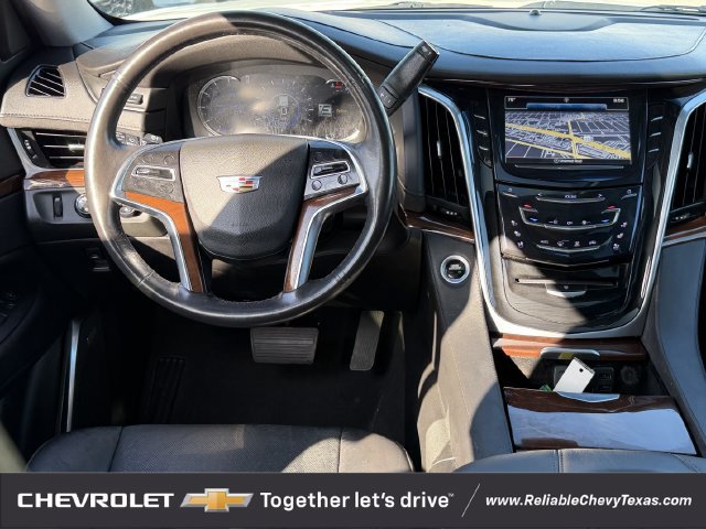 Used 2019 Cadillac Escalade ESV Premium Luxury AWD/4WD image 12