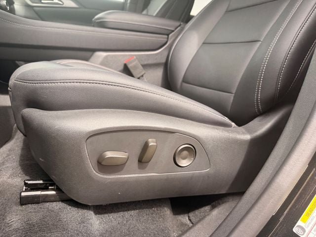Used 2026 Chevrolet Traverse LT AWD/4WD image 10