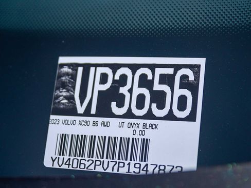 Used 2023 Volvo XC90 B6 Core w/ Climate Package AWD/4WD image 32