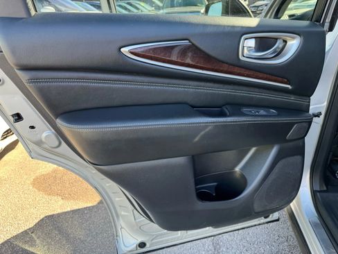 Used 2017 INFINITI QX60 Luxe w/ Deluxe Technology Package image 17