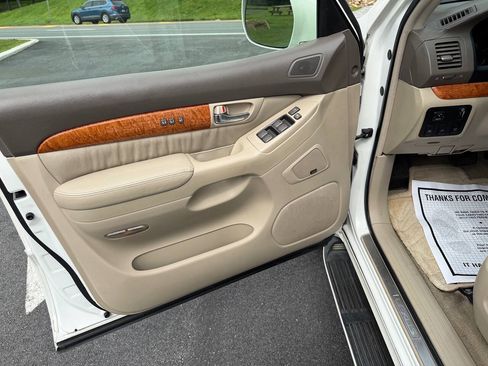 Used 2004 Lexus GX 470 AWD/4WD image 10