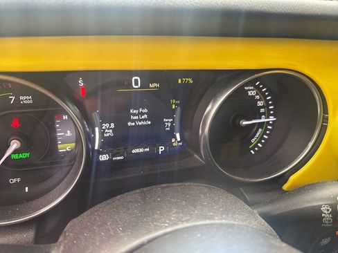 Used 2023 Jeep Wrangler Unlimited Sahara w/ Cold Weather Group AWD/4WD image 24
