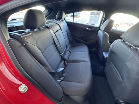 Used 2018 Chevrolet Cruze LT w/ Convenience Package image 26