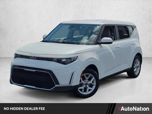 Used 2023 Kia Soul LX w/ LX Technology Package FWD image 1