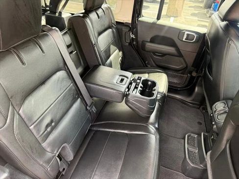Certified 2022 Jeep Wrangler Unlimited Sahara AWD/4WD image 55