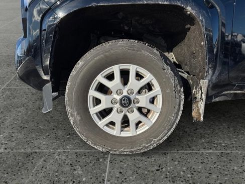 Certified 2024 Toyota Tacoma SR5 image 9