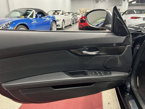 Used 2015 BMW Z4 sDrive35is image 23