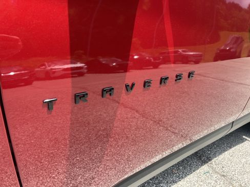 Used 2023 Chevrolet Traverse RS w/ LPO, Floor Liner Package AWD/4WD image 19