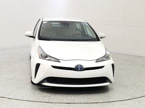 Used 2020 Toyota Prius XLE image 2