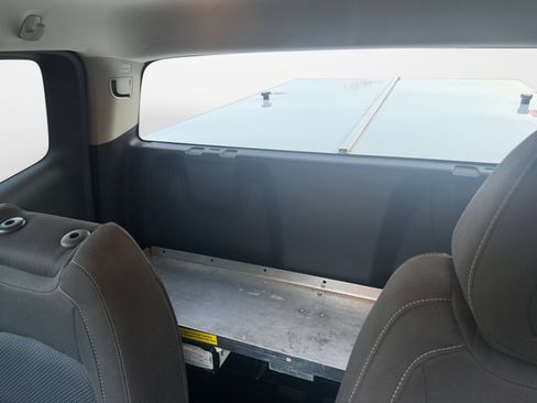Used 2021 Chevrolet Colorado LT w/ Fleet Safety Package RWD image 13