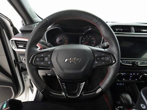 Used 2023 Chevrolet TrailBlazer RS w/ Convenience Package AWD/4WD image 11