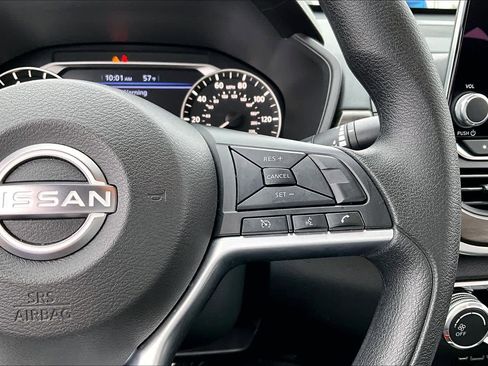 Used 2025 Nissan Altima 2.5 SV image 24