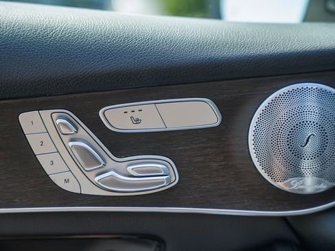 Used 2020 Mercedes-Benz GLC 300 4MATIC image 38