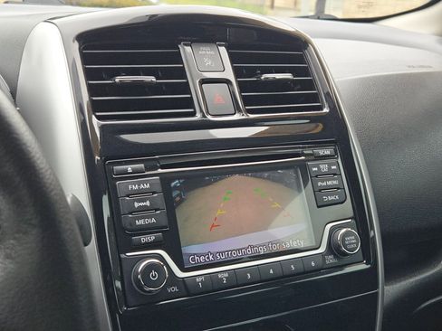 Used 2017 Nissan Versa Note SV w/ SV Appearance Package FWD image 17
