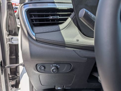 Certified 2024 Buick Encore GX Preferred FWD image 16