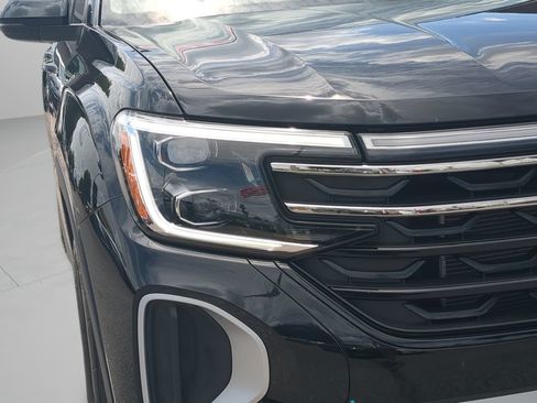 Used 2024 Volkswagen Atlas Peak Edition SEL AWD/4WD image 28