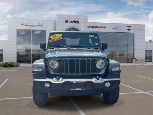Used 2024 Jeep Wrangler Unlimited Sport AWD/4WD image 4