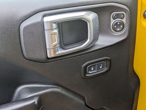 Used 2020 Jeep Wrangler Unlimited Rubicon w/ Quick Order Package 28Y Recon AWD/4WD image 14