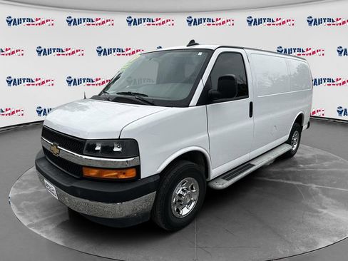 Used 2024 Chevrolet Express 2500 w/ Driver Convenience Package image 3