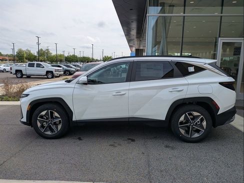 New 2025 Hyundai Tucson SEL FWD image 2