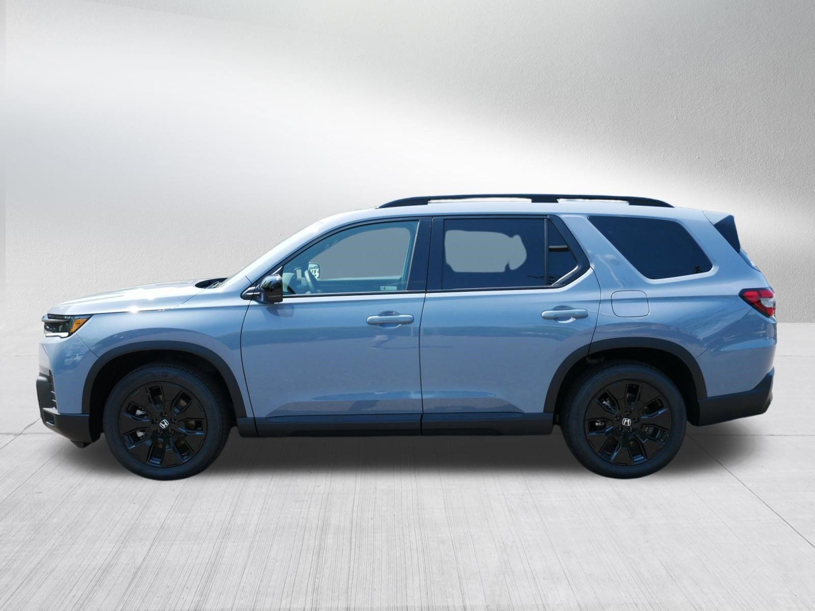 Certified 2026 Honda Pilot Black Edition image 4