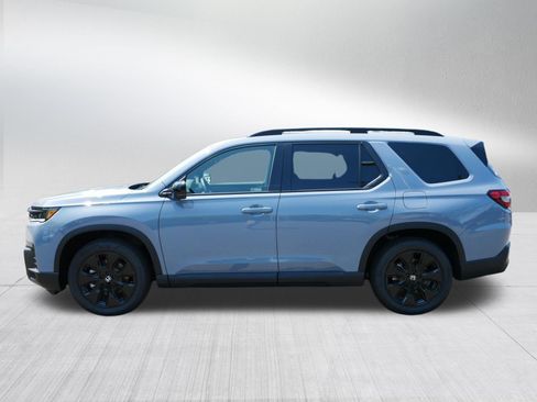 Certified 2026 Honda Pilot Black Edition image 4