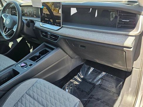 Used 2026 Volkswagen Tiguan S FWD image 20