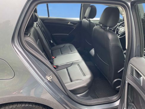 Used 2019 Volkswagen Golf SE w/ Driver Assistance Package FWD image 26