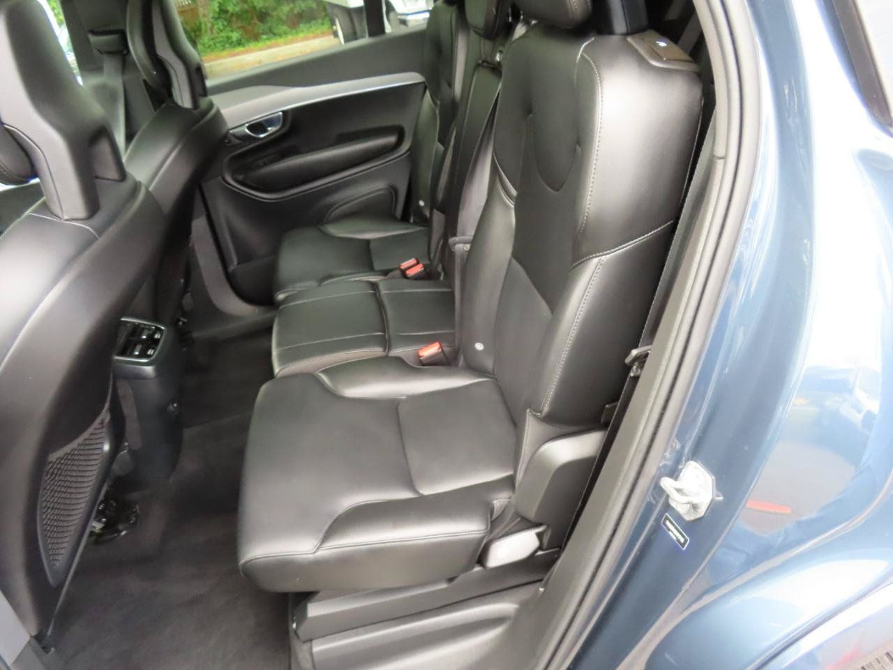 Used 2021 Volvo XC90 T5 Momentum w/ Climate Package AWD/4WD image 13